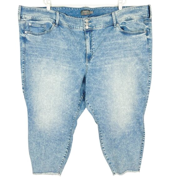 NWOT Torrid Women's Super Soft Denim Jegging Size 30S Light Wash Stretch Raw Hem - Picture 1 of 12